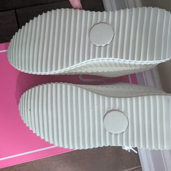 Corey's Adventure Sneakers - Picture 5 of 6